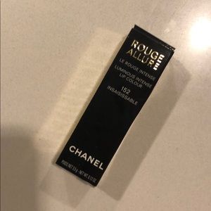 Chanel lipstick #152